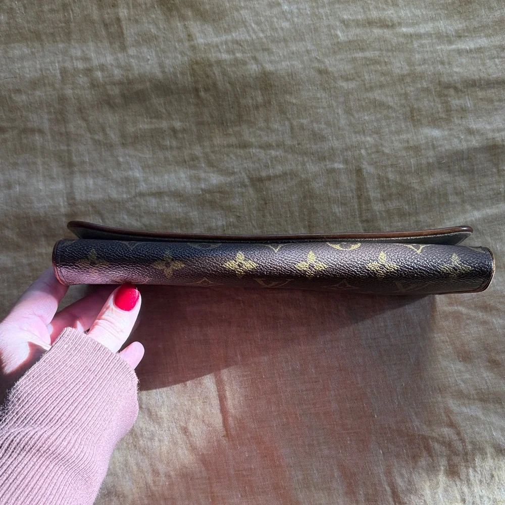 Louis Vuitton monogram crossbody or clutch - Picture 7 of 17
